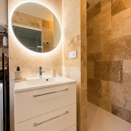 Francia, Getaway For 2, Pool & Sea Apartment Cannes