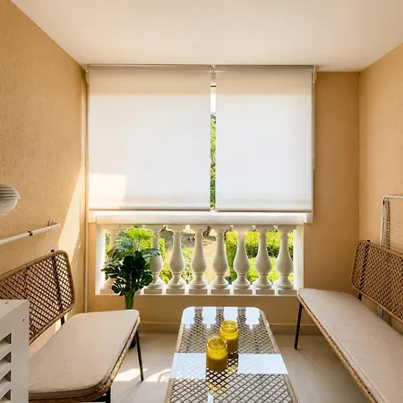 Apartment Francia, Getaway For 2, Pool & Sea