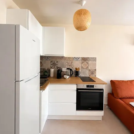 Apartment Francia, Getaway For 2, Pool & Sea *