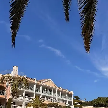 Francia, Getaway For 2, Pool & Sea Apartment Cannes